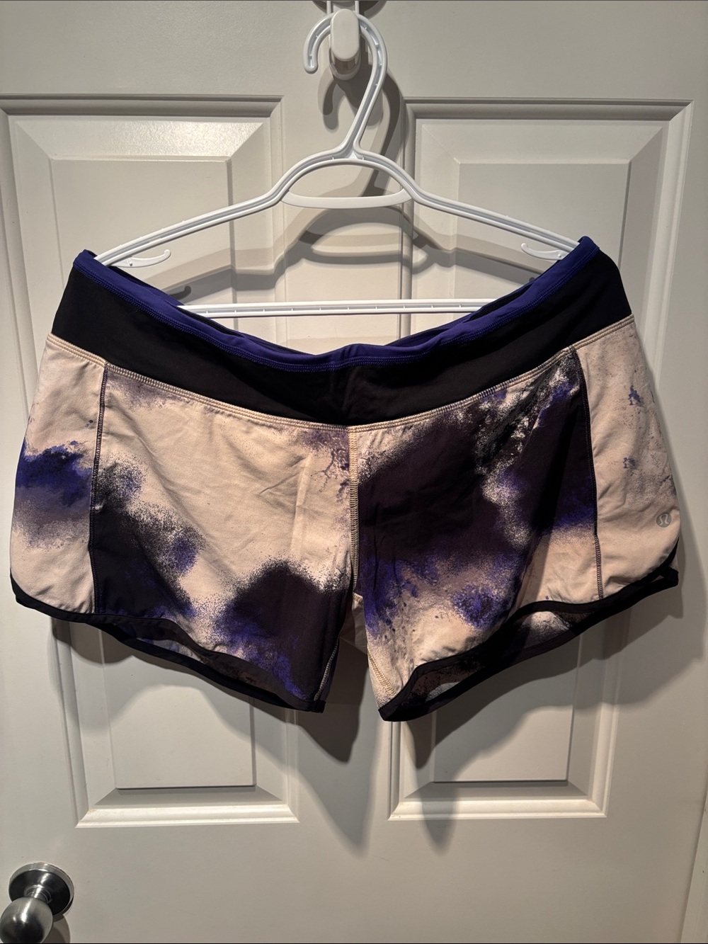 lululemon athletica Turbo Run Short
Milky Way Multi Print
